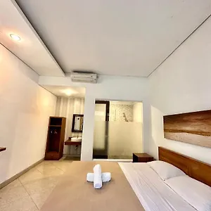 Sura 3*, Ubud Indonesien