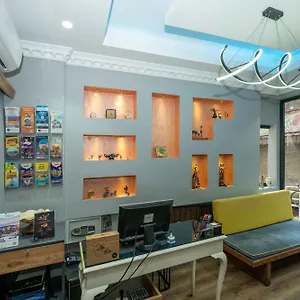  Hotel Valeria White Suites