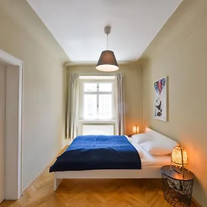 Celetna 27 , Prag Çek Cumhuriyeti