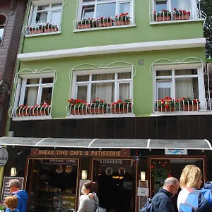 Med Cezir Stambuł